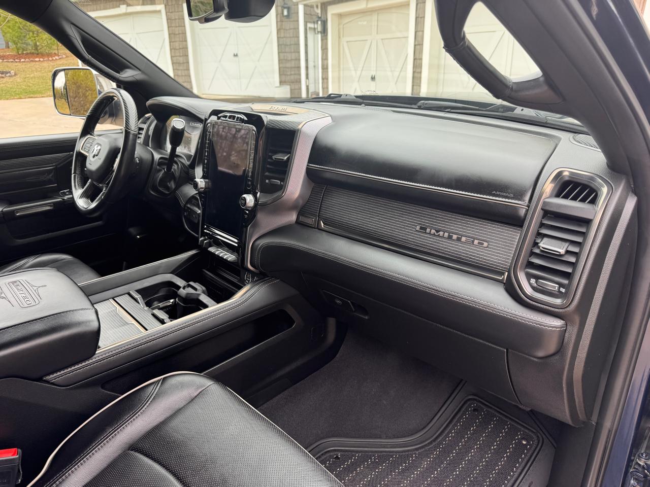 RAM 2500 Limited 4x4 Mega Cab 6'4" Box 2021