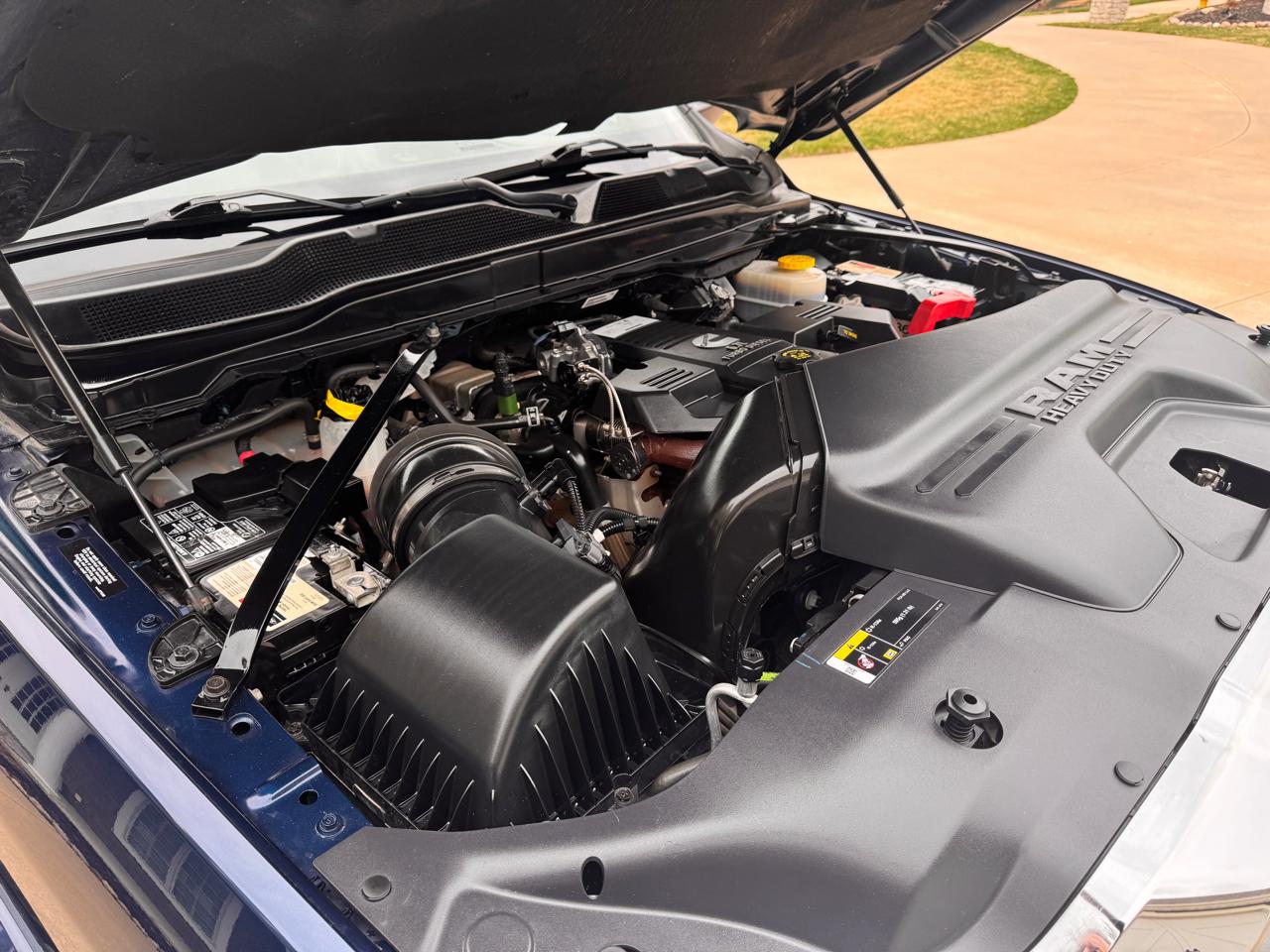 RAM 2500 Limited 4x4 Mega Cab 6'4" Box 2021