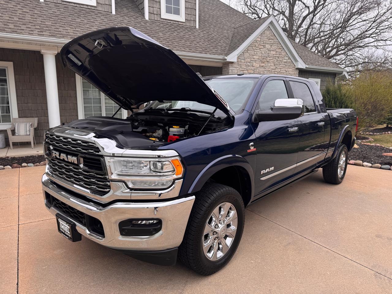 RAM 2500 Limited 4x4 Mega Cab 6'4" Box 2021