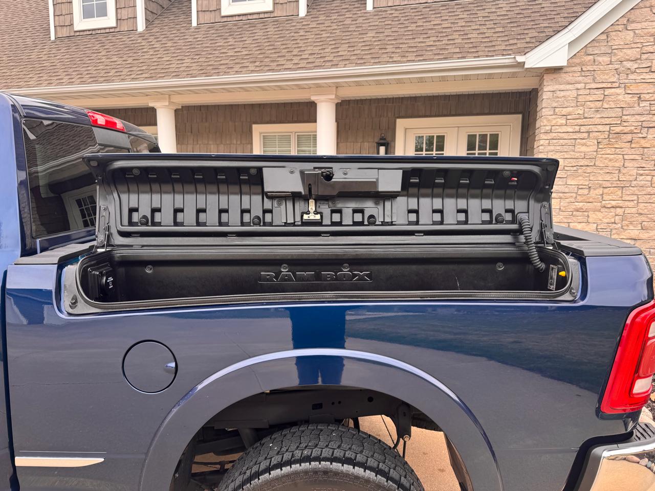 RAM 2500 Limited 4x4 Mega Cab 6'4" Box 2021