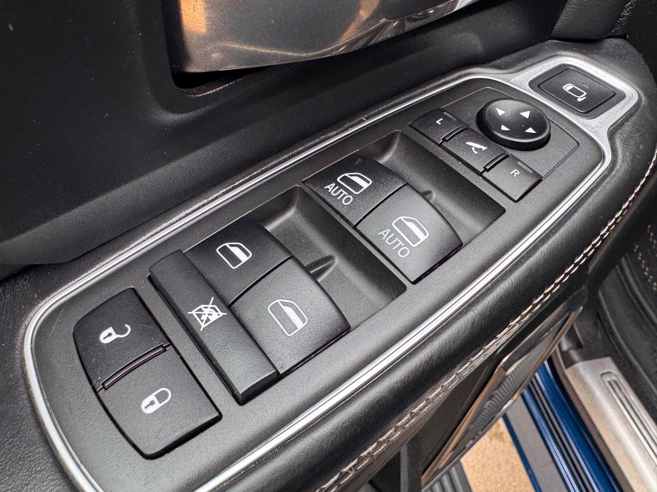 RAM 2500 Limited 4x4 Mega Cab 6'4" Box 2021