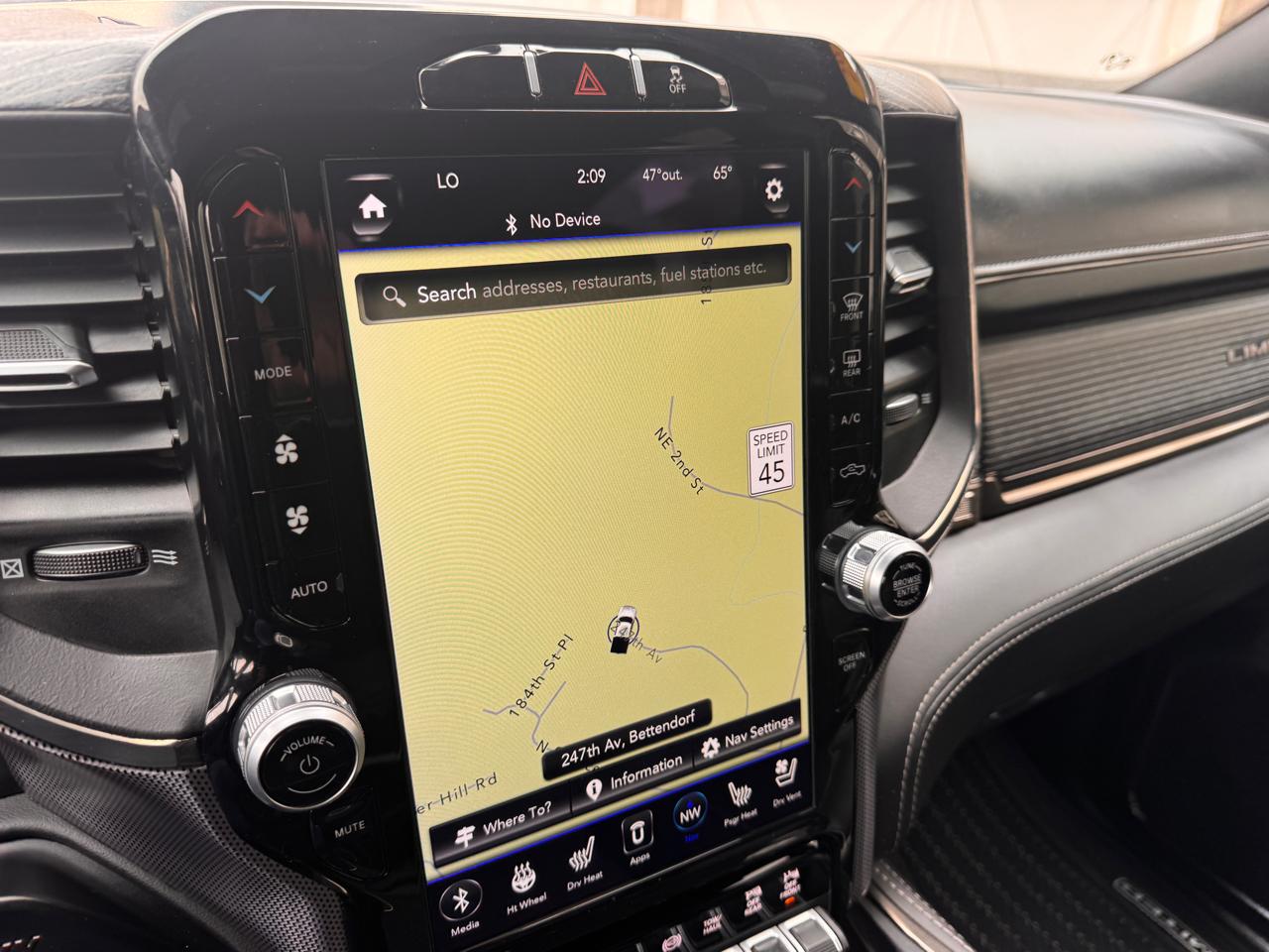 RAM 2500 Limited 4x4 Mega Cab 6'4" Box 2021