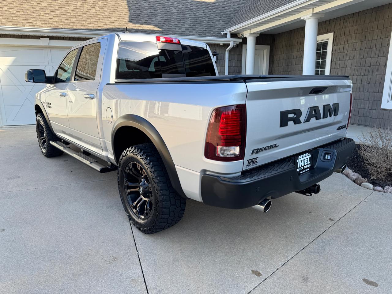 RAM 1500 Rebel 4x4 Crew Cab 5'7" Box 2017