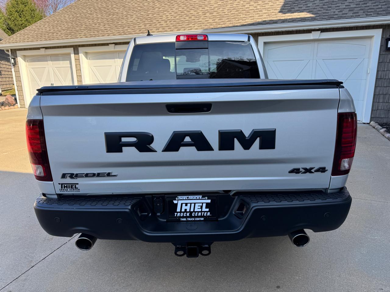 RAM 1500 Rebel 4x4 Crew Cab 5'7" Box 2017
