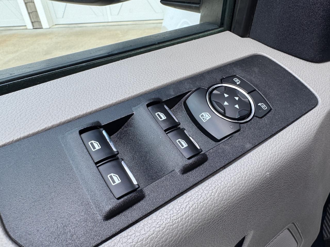 Ford Super Duty F-350 DRW  2021