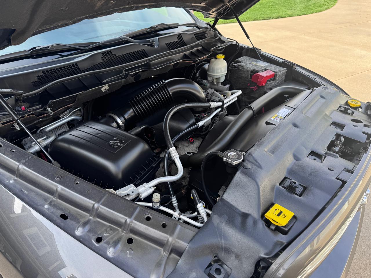 RAM 1500 4WD Quad Cab 140.5" Sport 2016