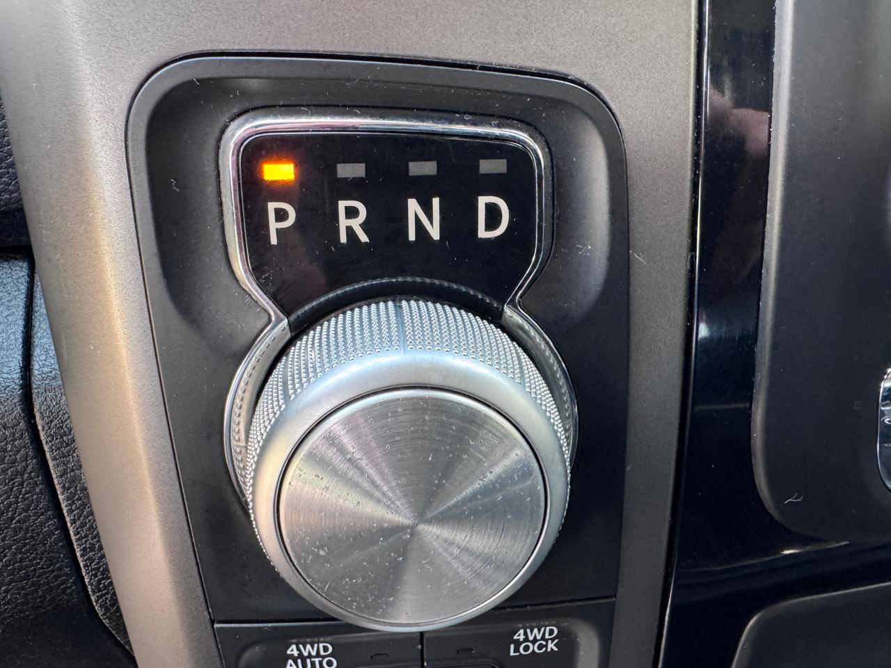 RAM 1500 4WD Quad Cab 140.5" Sport 2016