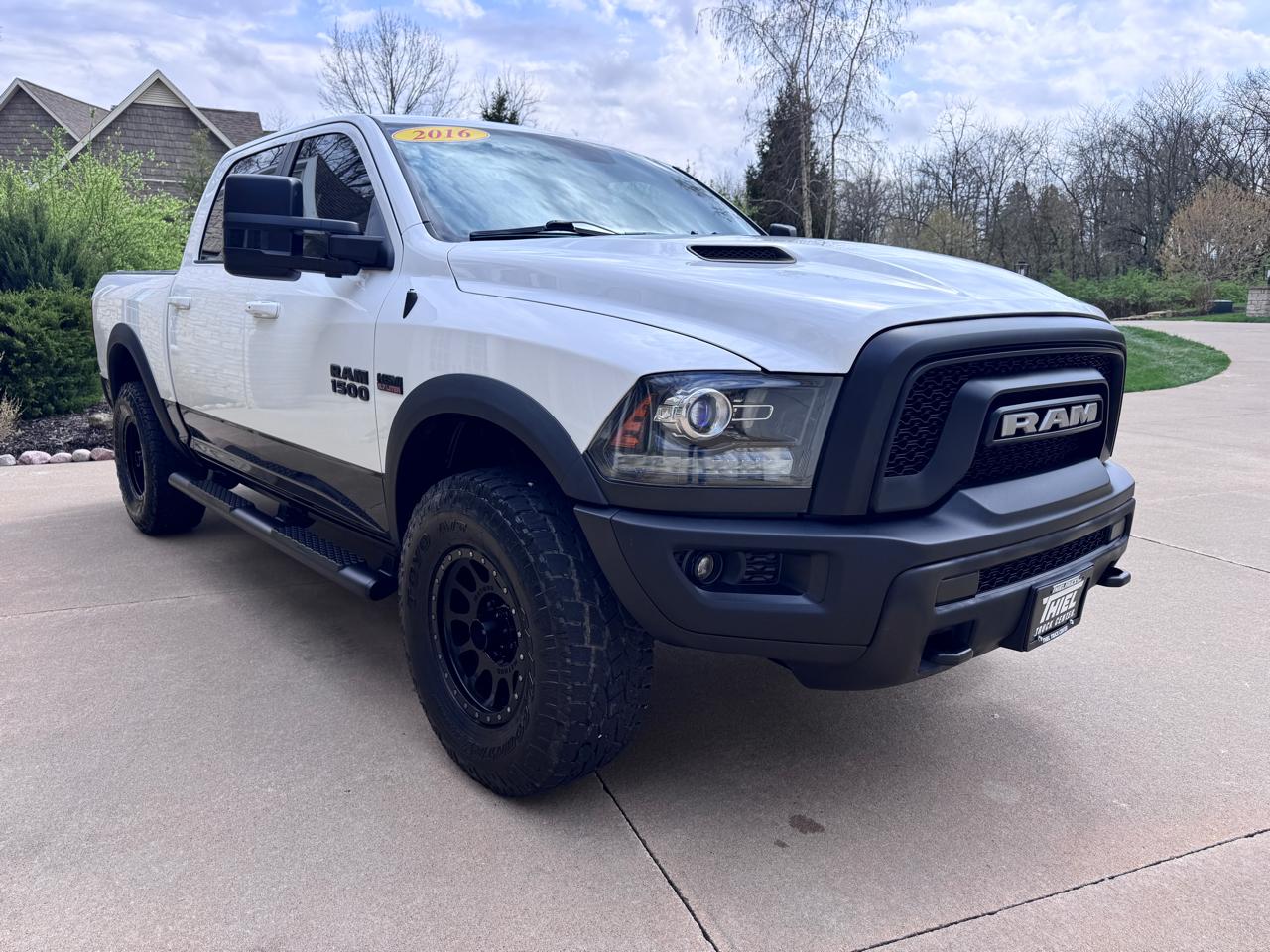 RAM 1500 4WD Crew Cab 140.5" Rebel 2016