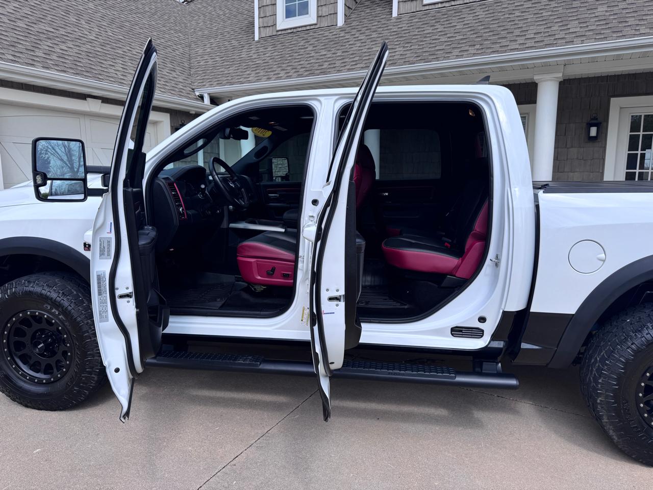 RAM 1500 4WD Crew Cab 140.5" Rebel 2016