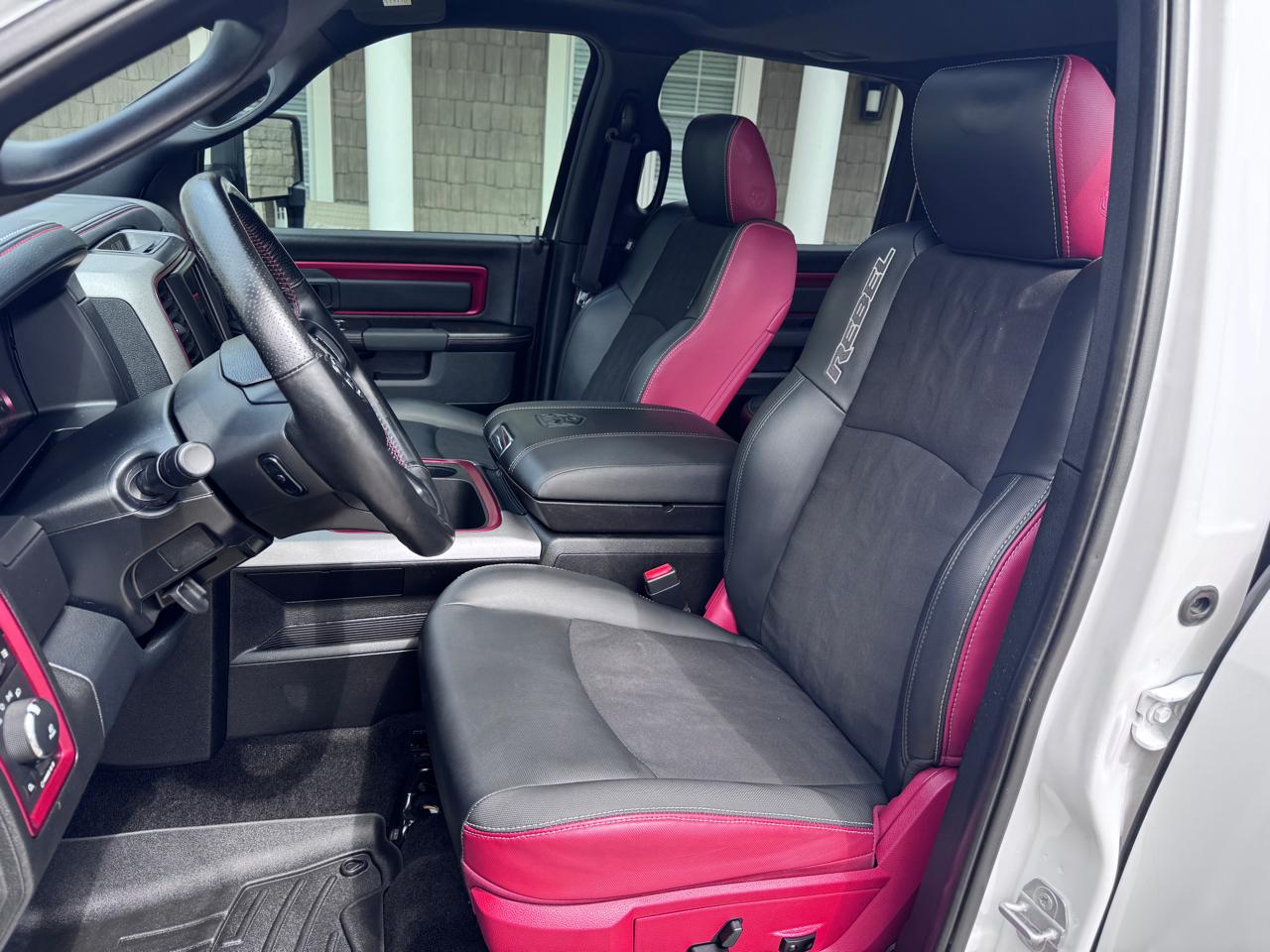 RAM 1500 4WD Crew Cab 140.5" Rebel 2016