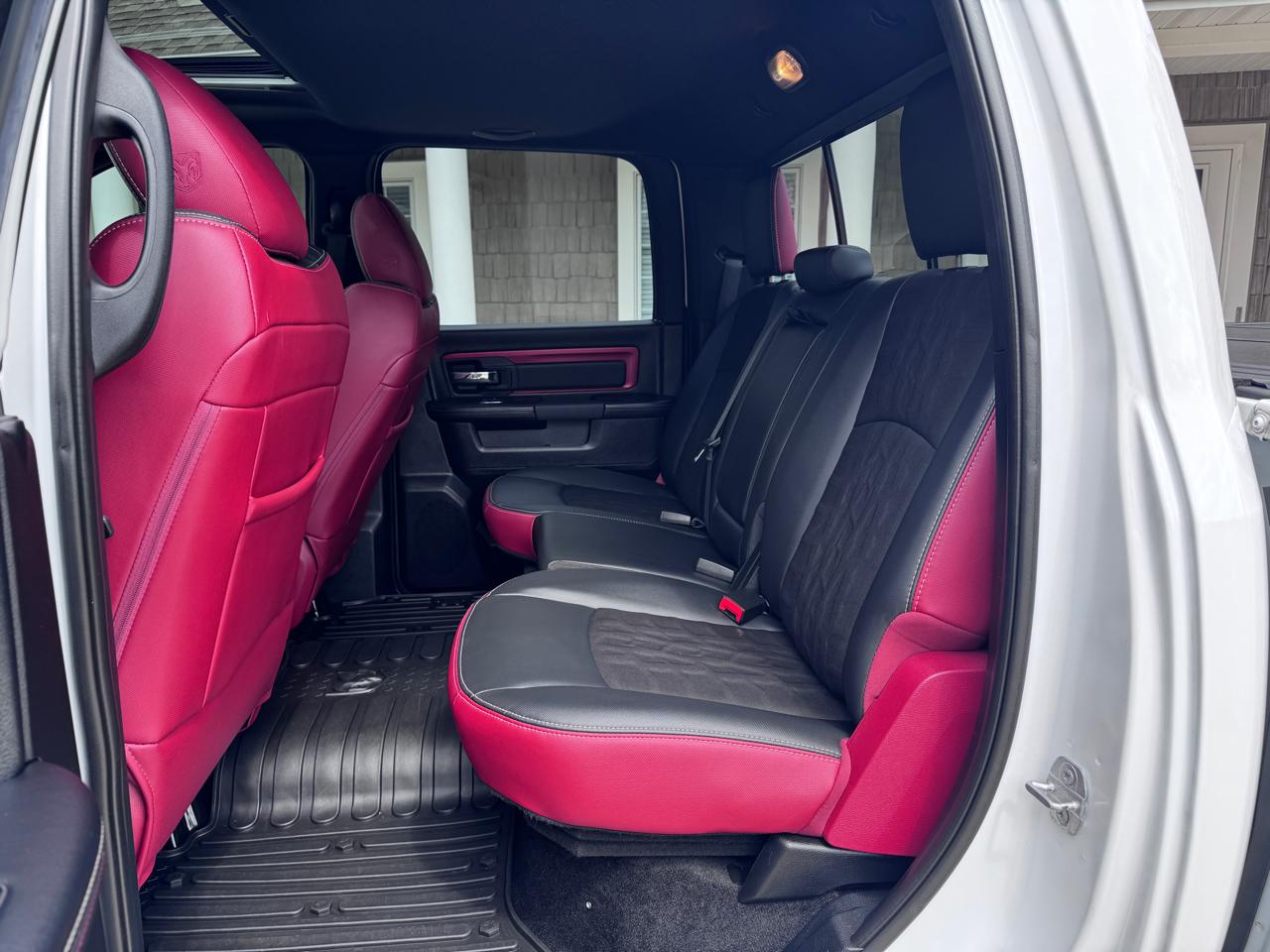 RAM 1500 4WD Crew Cab 140.5" Rebel 2016