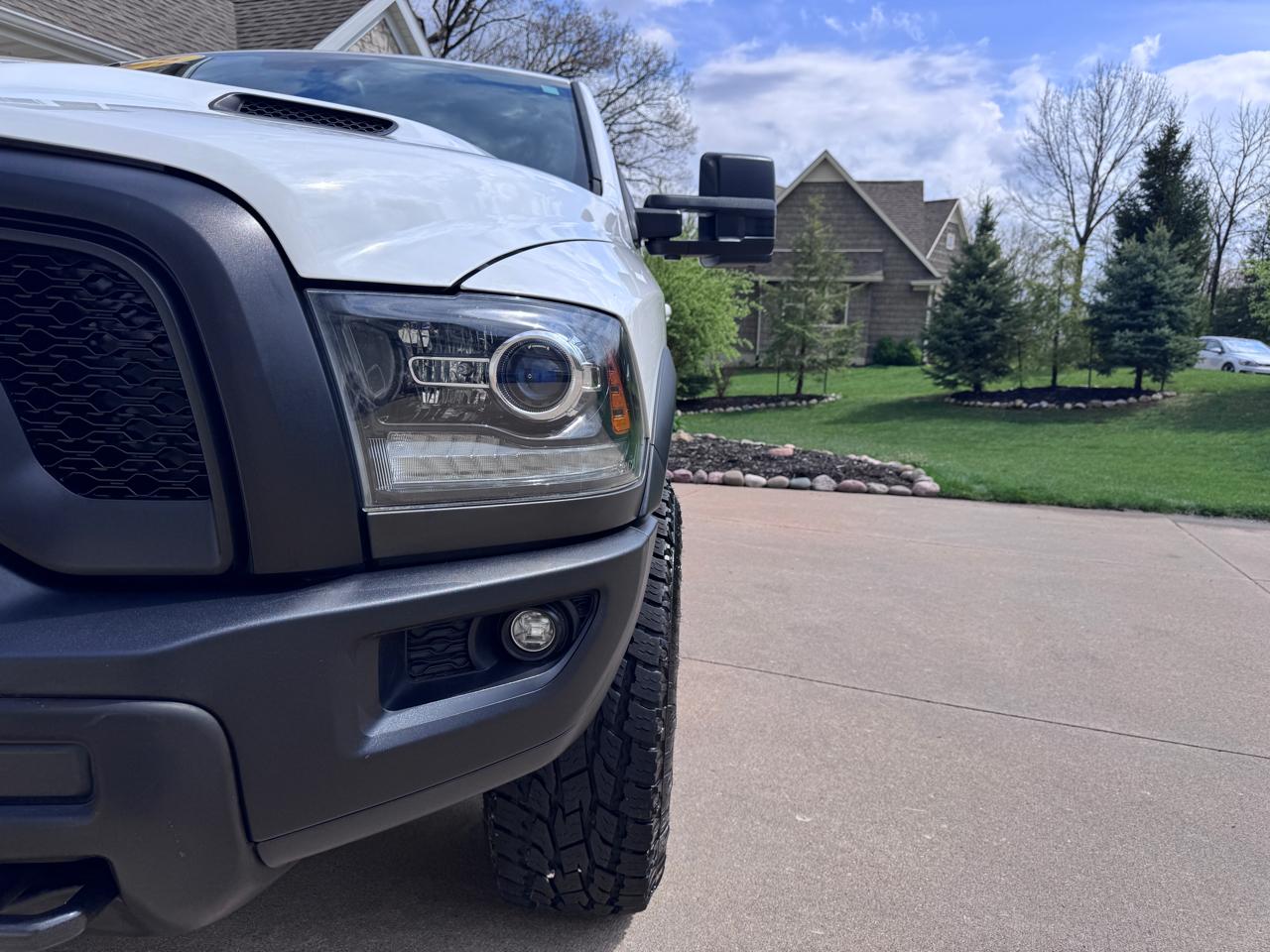 RAM 1500 4WD Crew Cab 140.5" Rebel 2016