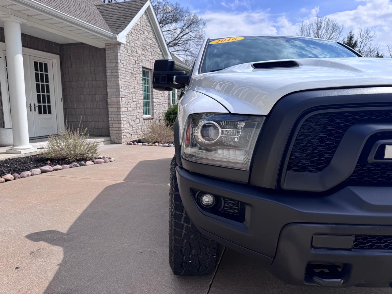 RAM 1500 4WD Crew Cab 140.5" Rebel 2016