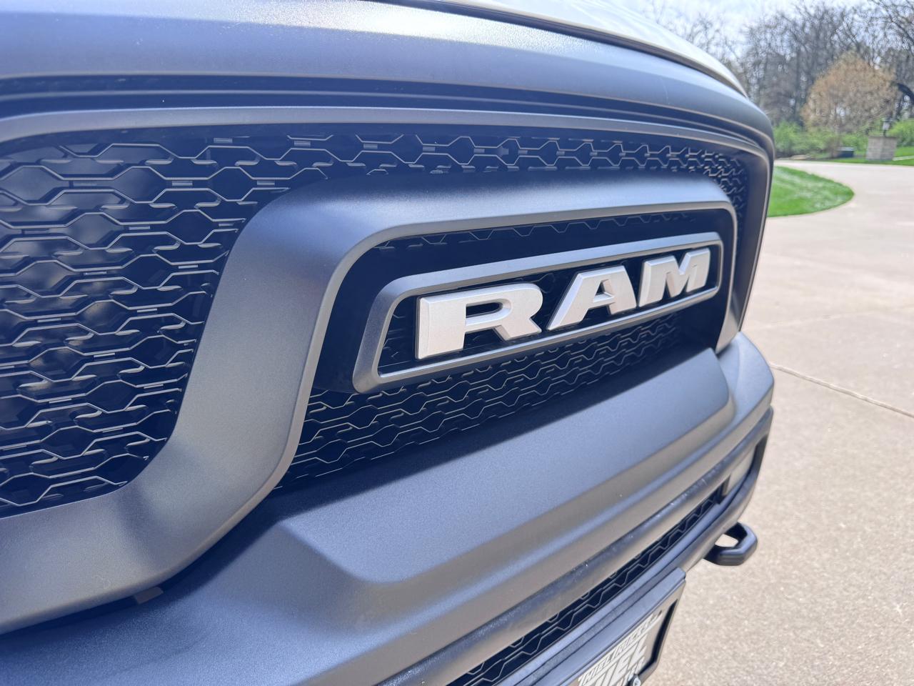 RAM 1500 4WD Crew Cab 140.5" Rebel 2016