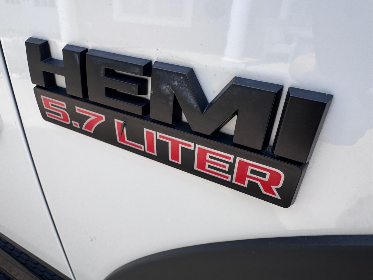 RAM 1500 4WD Crew Cab 140.5" Rebel 2016