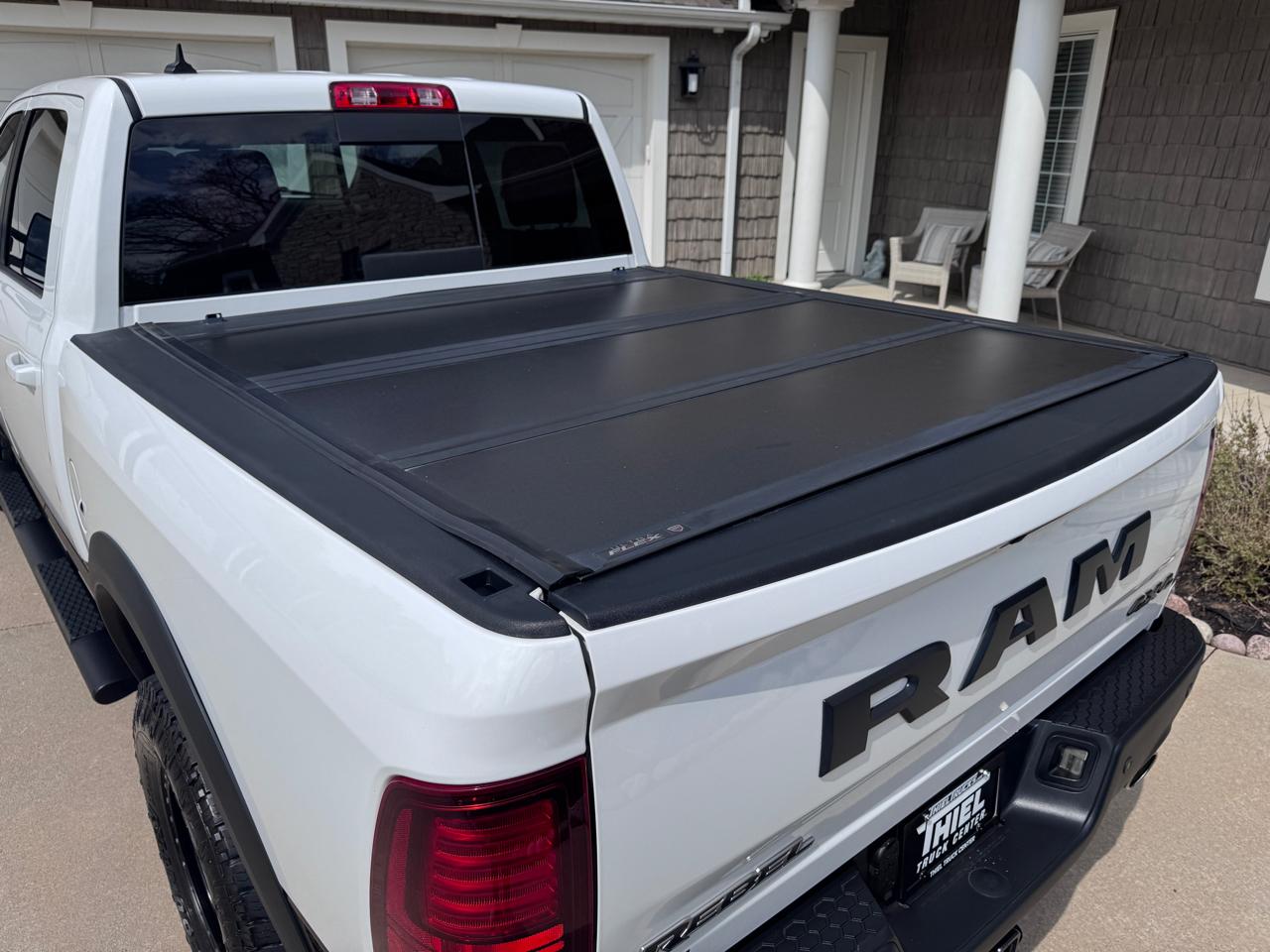 RAM 1500 4WD Crew Cab 140.5" Rebel 2016