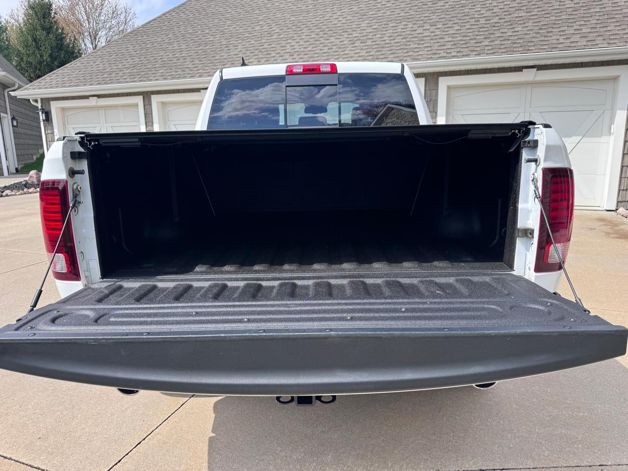 RAM 1500 4WD Crew Cab 140.5" Rebel 2016