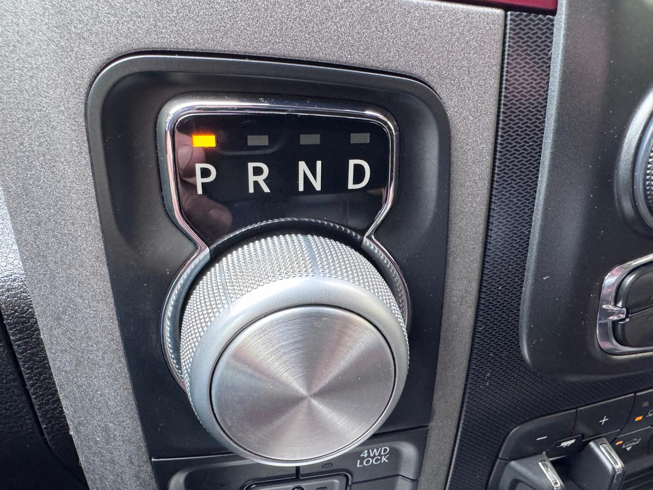 RAM 1500 4WD Crew Cab 140.5" Rebel 2016