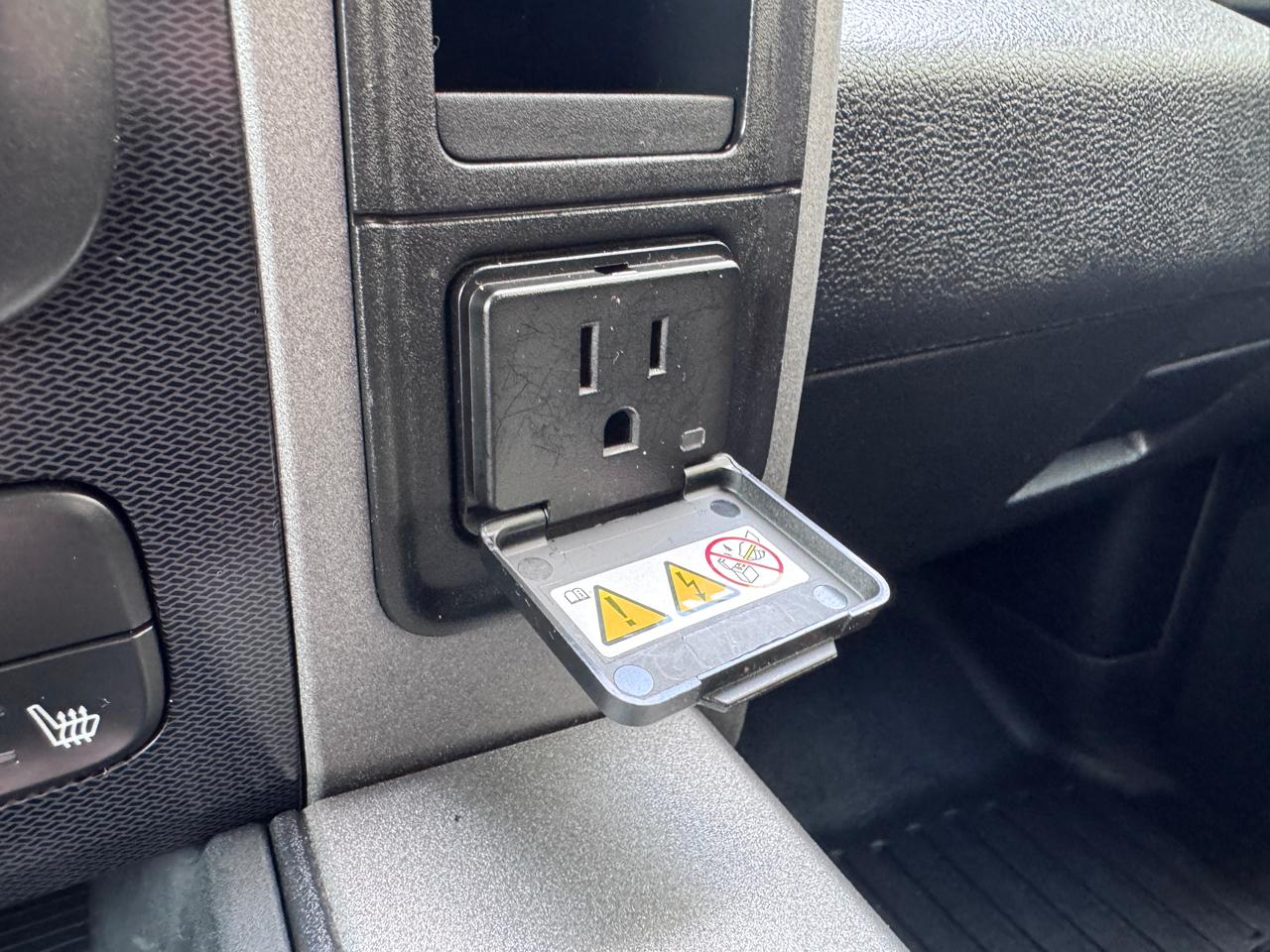 RAM 1500 4WD Crew Cab 140.5" Rebel 2016