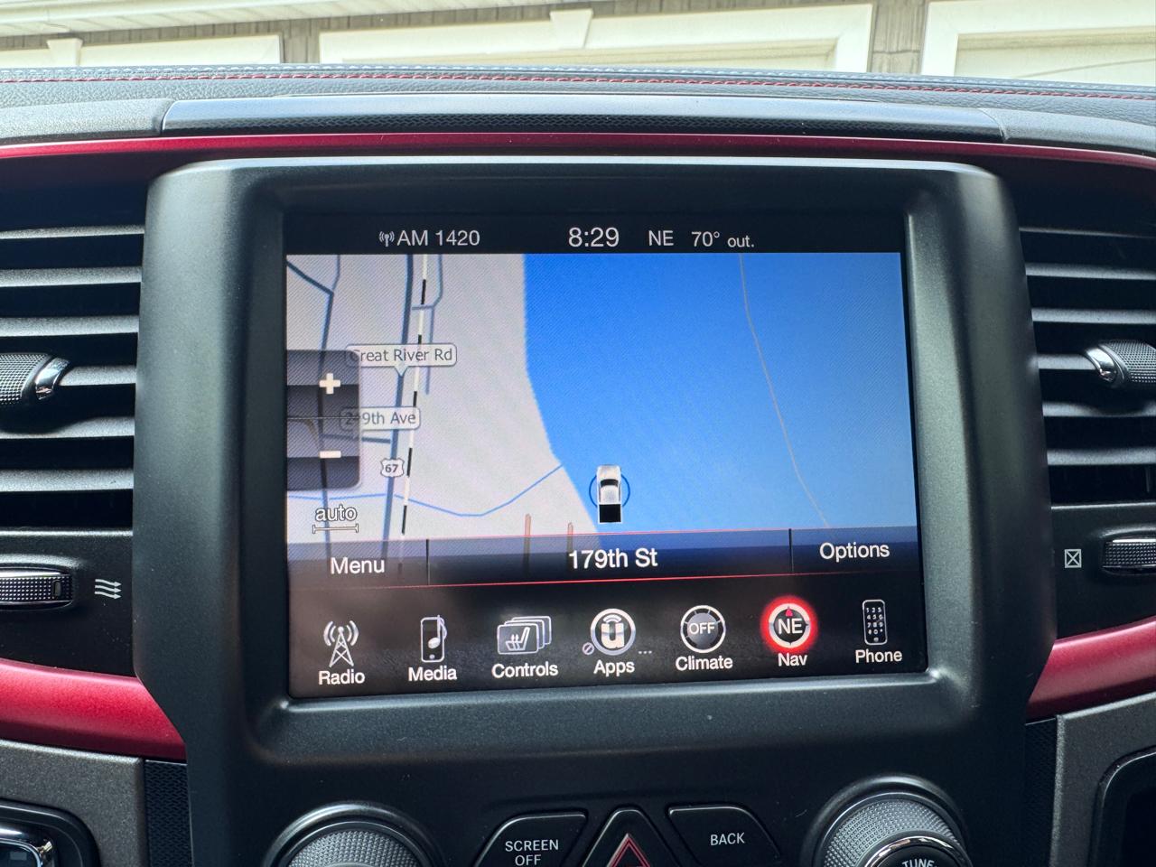 RAM 1500 4WD Crew Cab 140.5" Rebel 2016