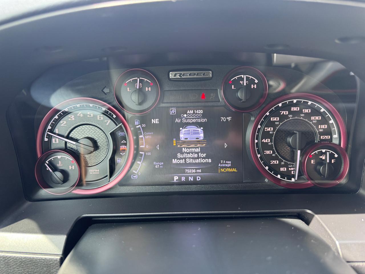 RAM 1500 4WD Crew Cab 140.5" Rebel 2016