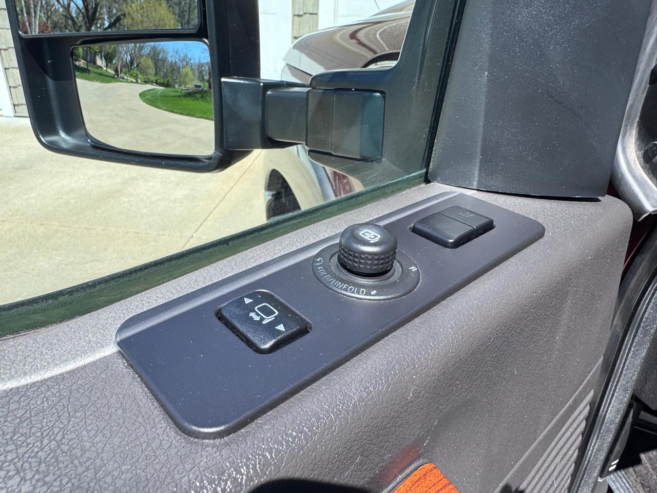 Ford Super Duty F-250 SRW 4WD Crew Cab 172" King Ranch 2015