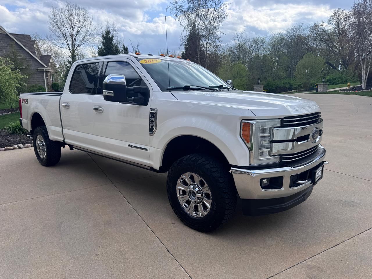 Ford Super Duty F-350 SRW Lariat 4WD Crew Cab 6.75' Box 2017
