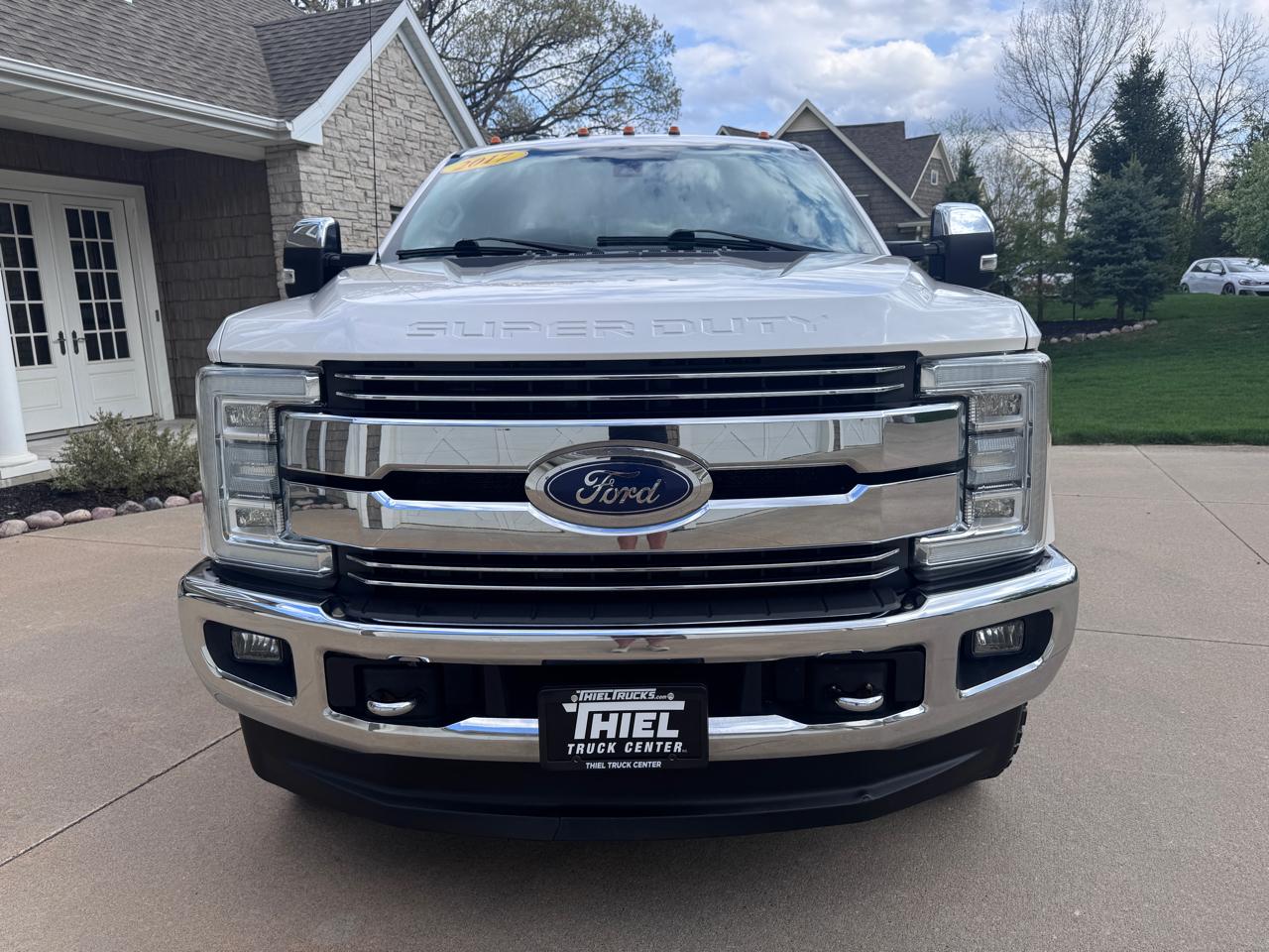 Ford Super Duty F-350 SRW Lariat 4WD Crew Cab 6.75' Box 2017