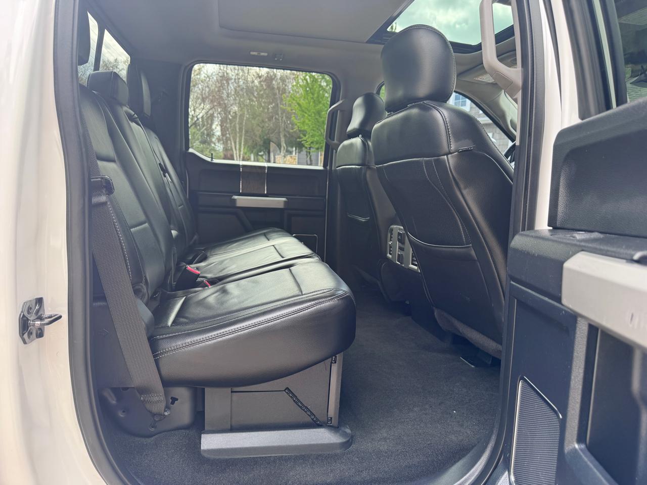 Ford Super Duty F-350 SRW Lariat 4WD Crew Cab 6.75' Box 2017