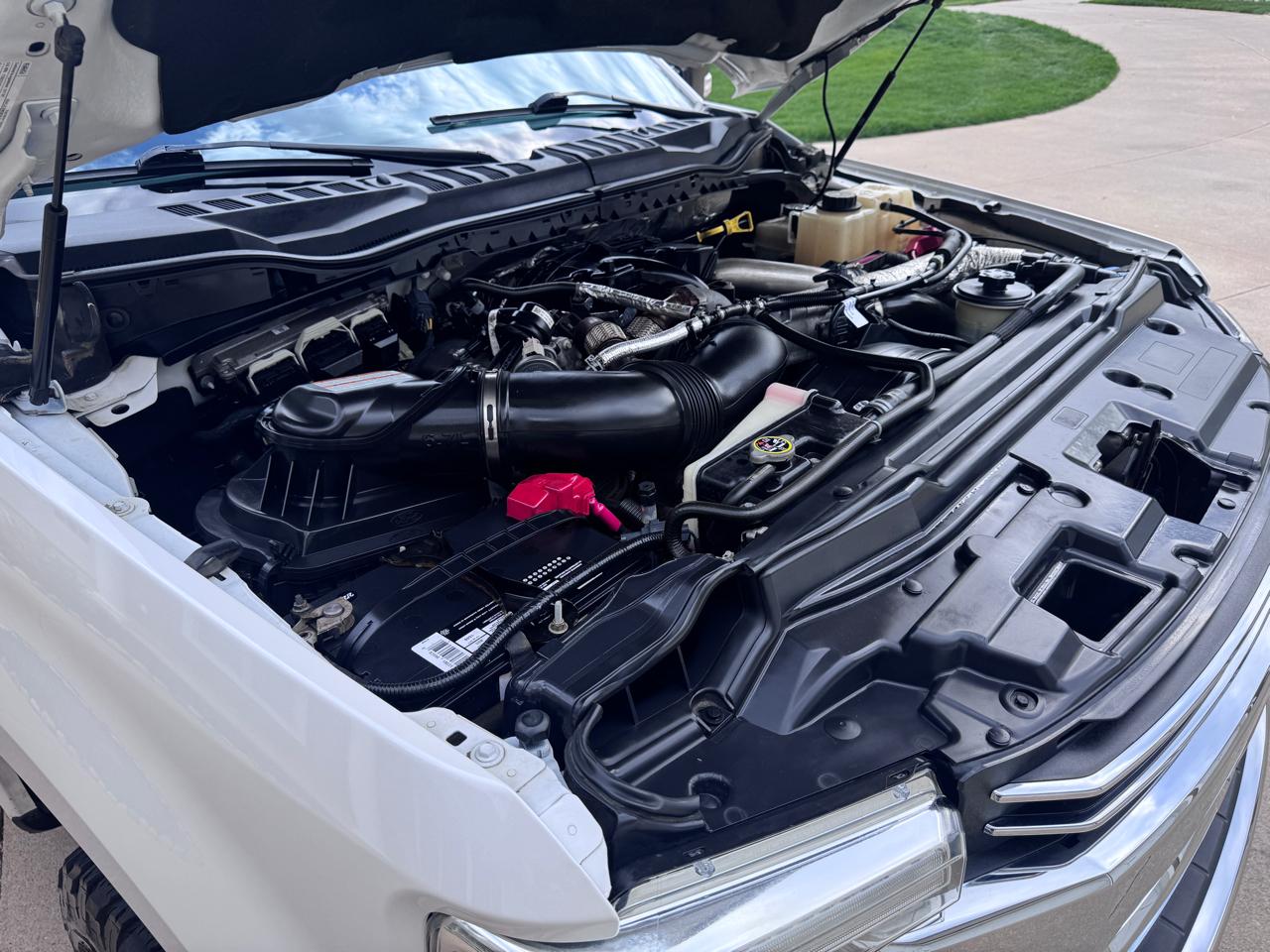 Ford Super Duty F-350 SRW Lariat 4WD Crew Cab 6.75' Box 2017