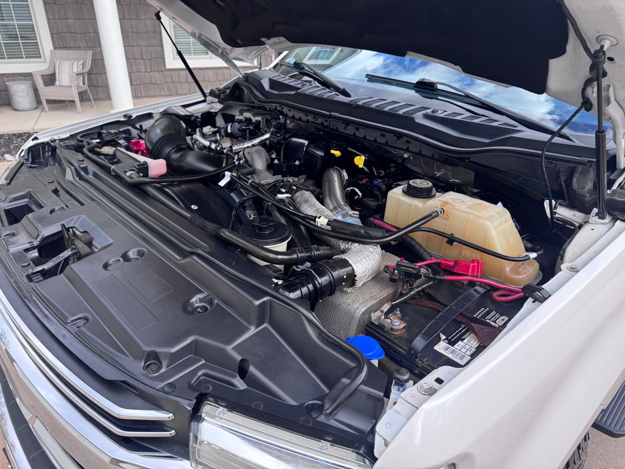 Ford Super Duty F-350 SRW Lariat 4WD Crew Cab 6.75' Box 2017