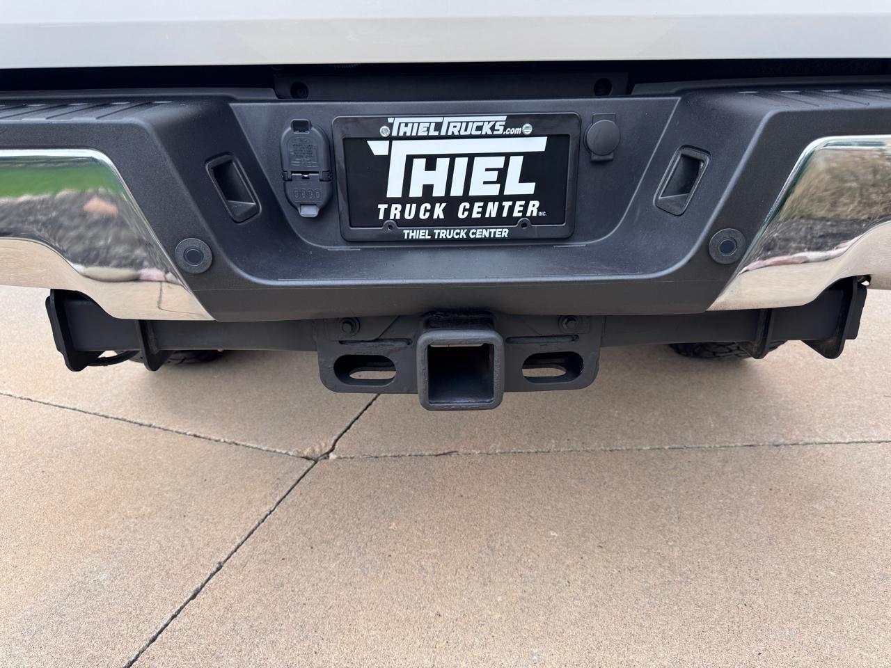 Ford Super Duty F-350 SRW Lariat 4WD Crew Cab 6.75' Box 2017