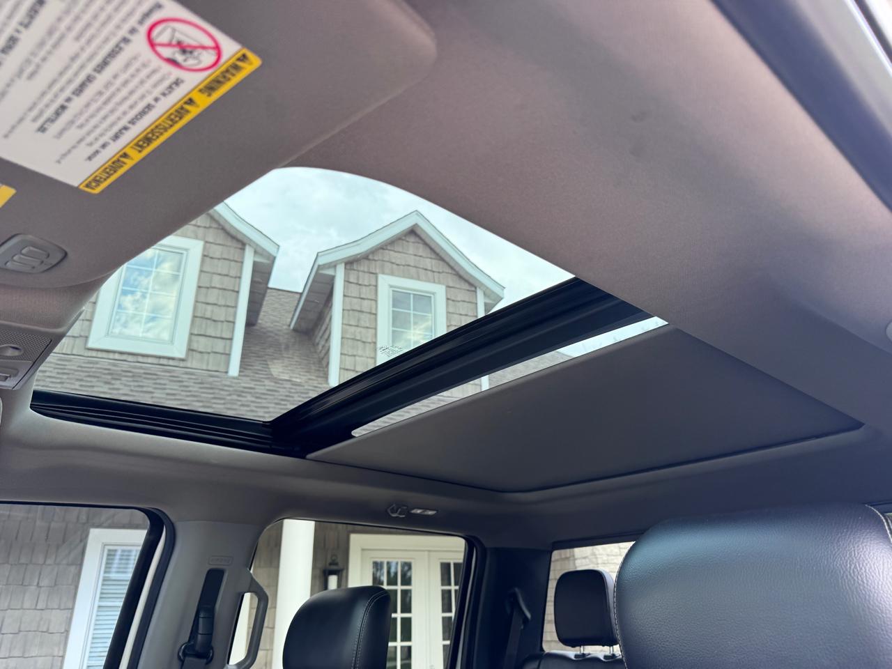 Ford Super Duty F-350 SRW Lariat 4WD Crew Cab 6.75' Box 2017