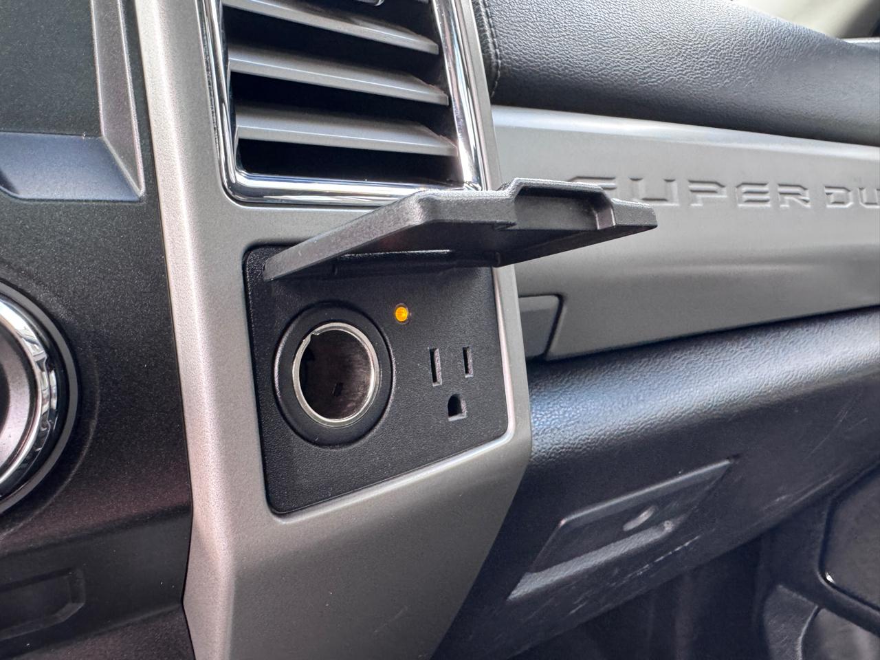 Ford Super Duty F-350 SRW Lariat 4WD Crew Cab 6.75' Box 2017