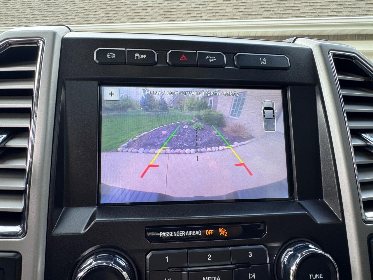 Ford Super Duty F-350 SRW Lariat 4WD Crew Cab 6.75' Box 2017