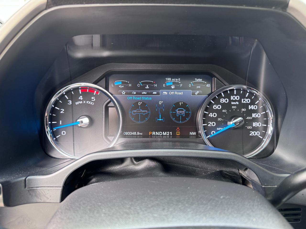 Ford Super Duty F-350 SRW Lariat 4WD Crew Cab 6.75' Box 2017