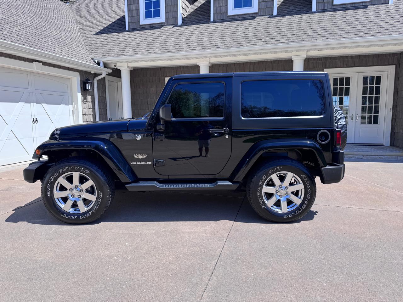 Jeep Wrangler 4WD 2dr Sahara 2012