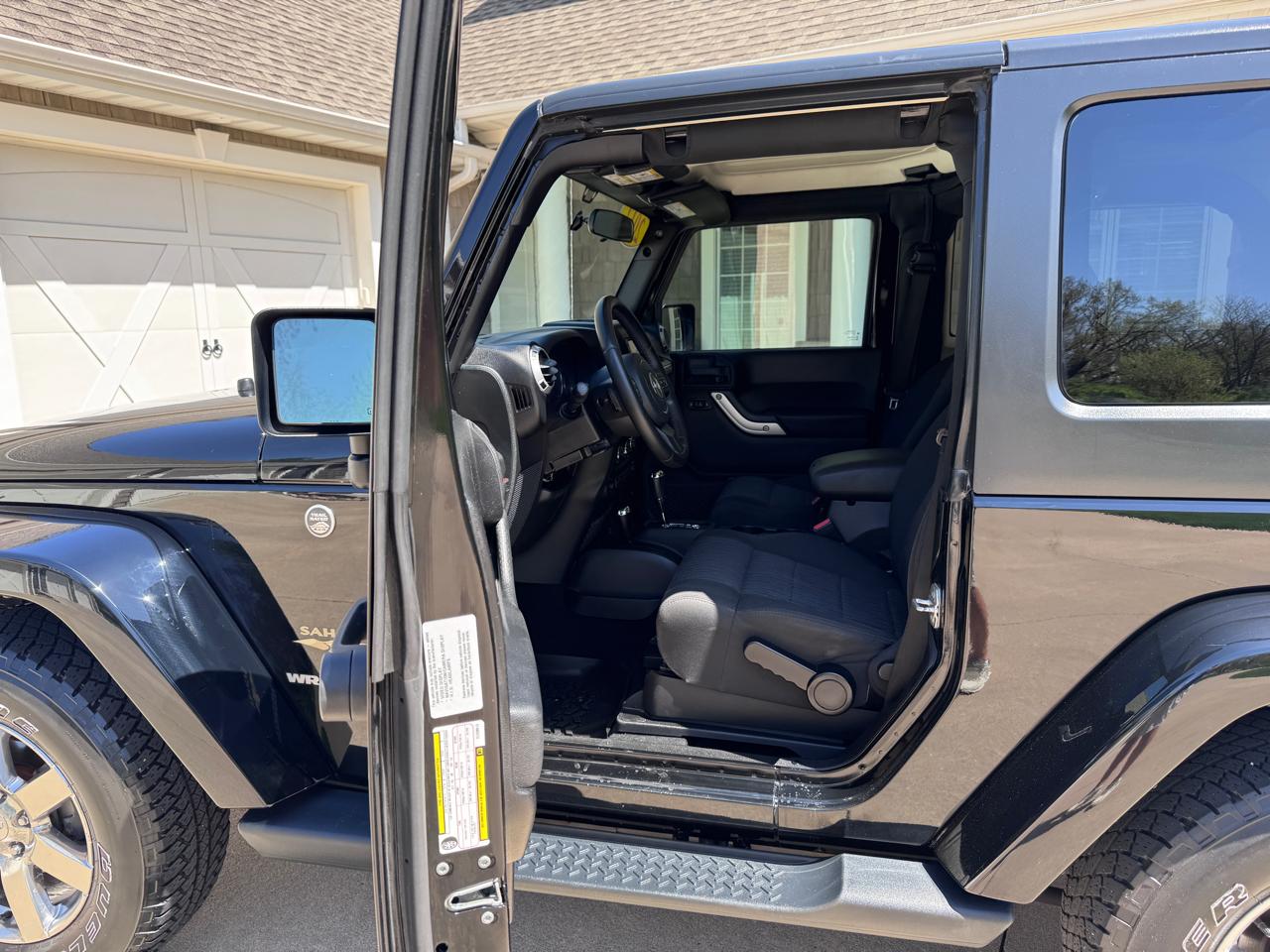 Jeep Wrangler 4WD 2dr Sahara 2012