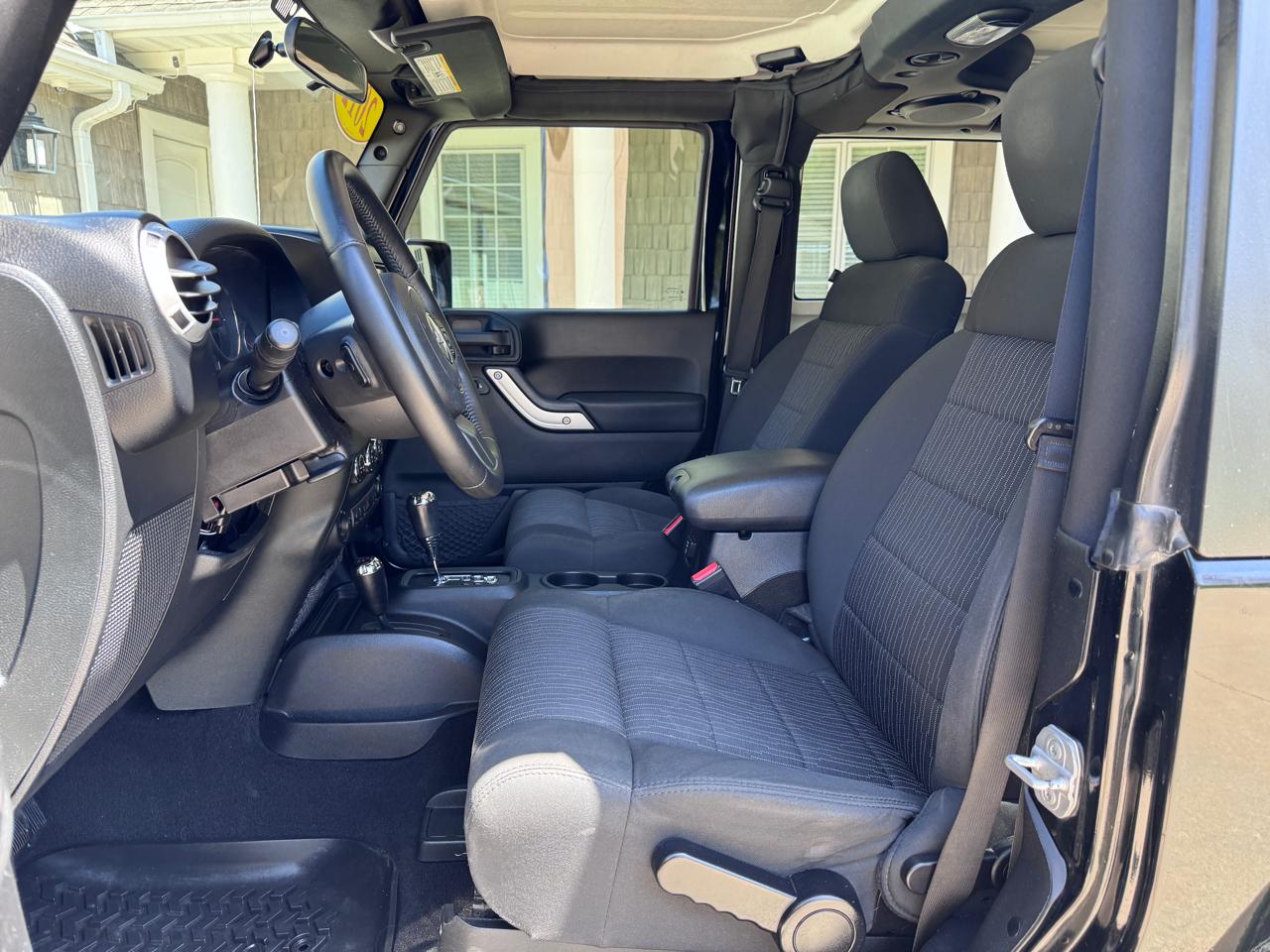 Jeep Wrangler 4WD 2dr Sahara 2012