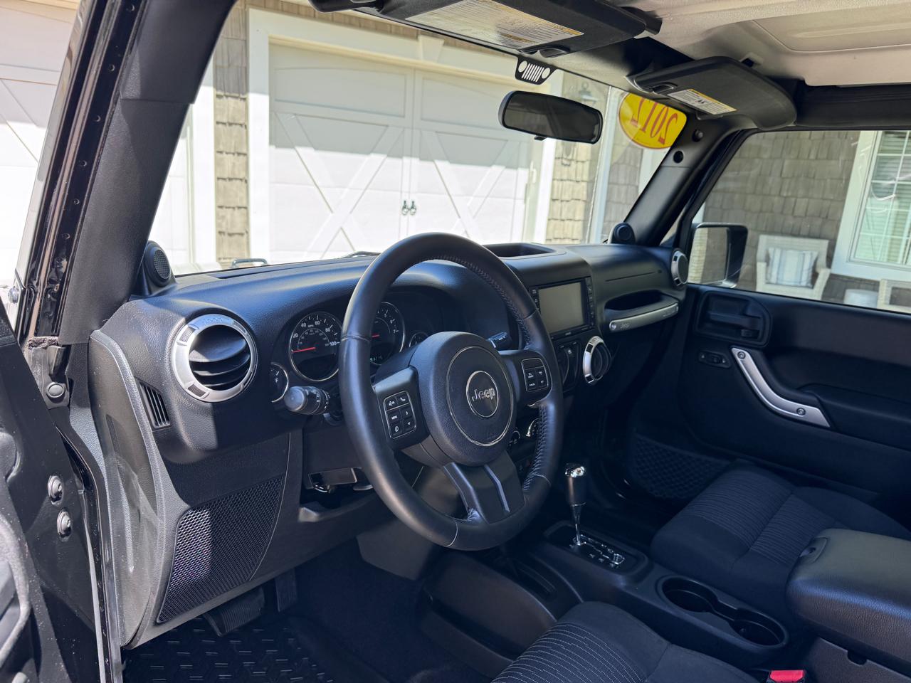 Jeep Wrangler 4WD 2dr Sahara 2012