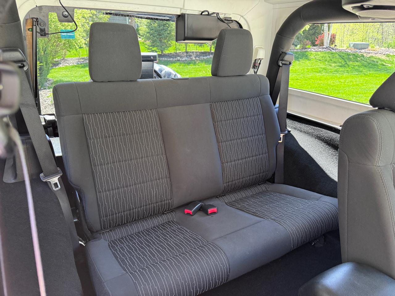 Jeep Wrangler 4WD 2dr Sahara 2012