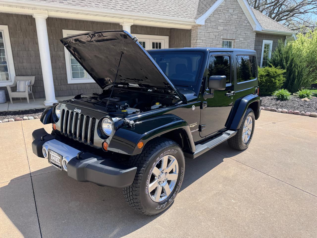Jeep Wrangler 4WD 2dr Sahara 2012
