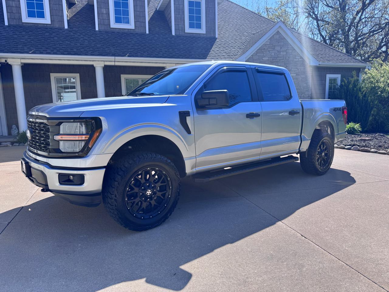 Ford F-150 STX 4WD SuperCrew 5.5' Box 2024