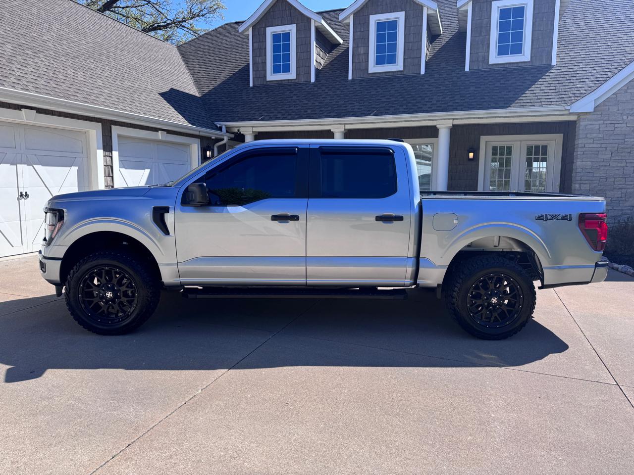 Ford F-150 STX 4WD SuperCrew 5.5' Box 2024