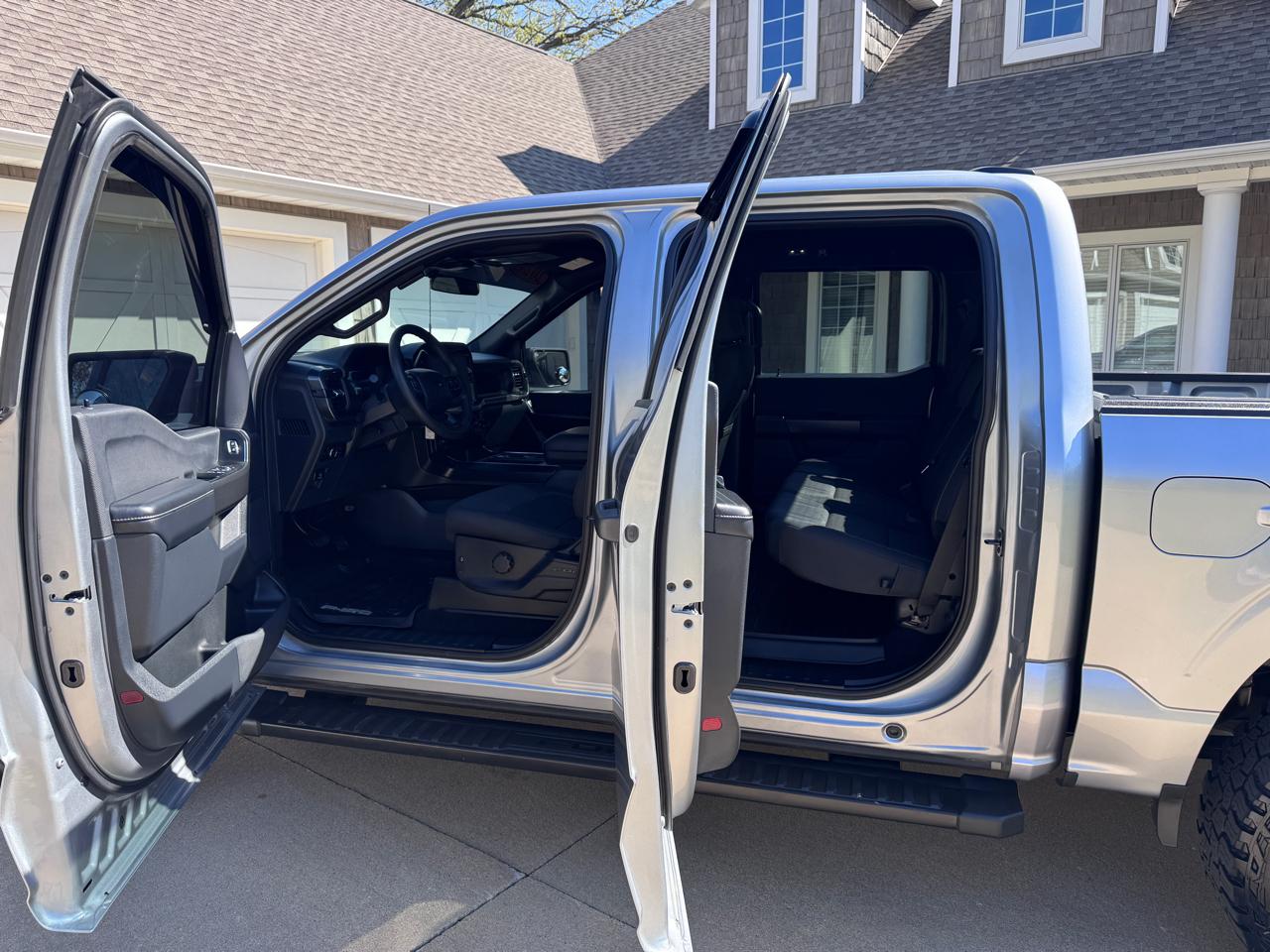 Ford F-150 STX 4WD SuperCrew 5.5' Box 2024