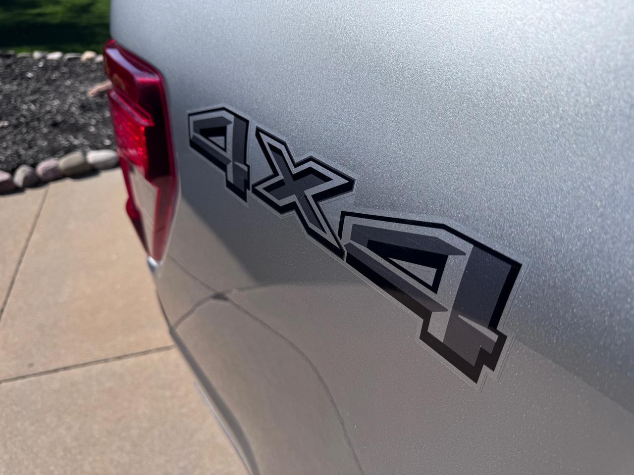 Ford F-150 STX 4WD SuperCrew 5.5' Box 2024