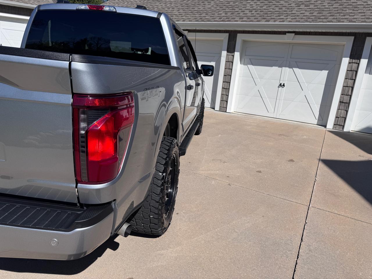 Ford F-150 STX 4WD SuperCrew 5.5' Box 2024