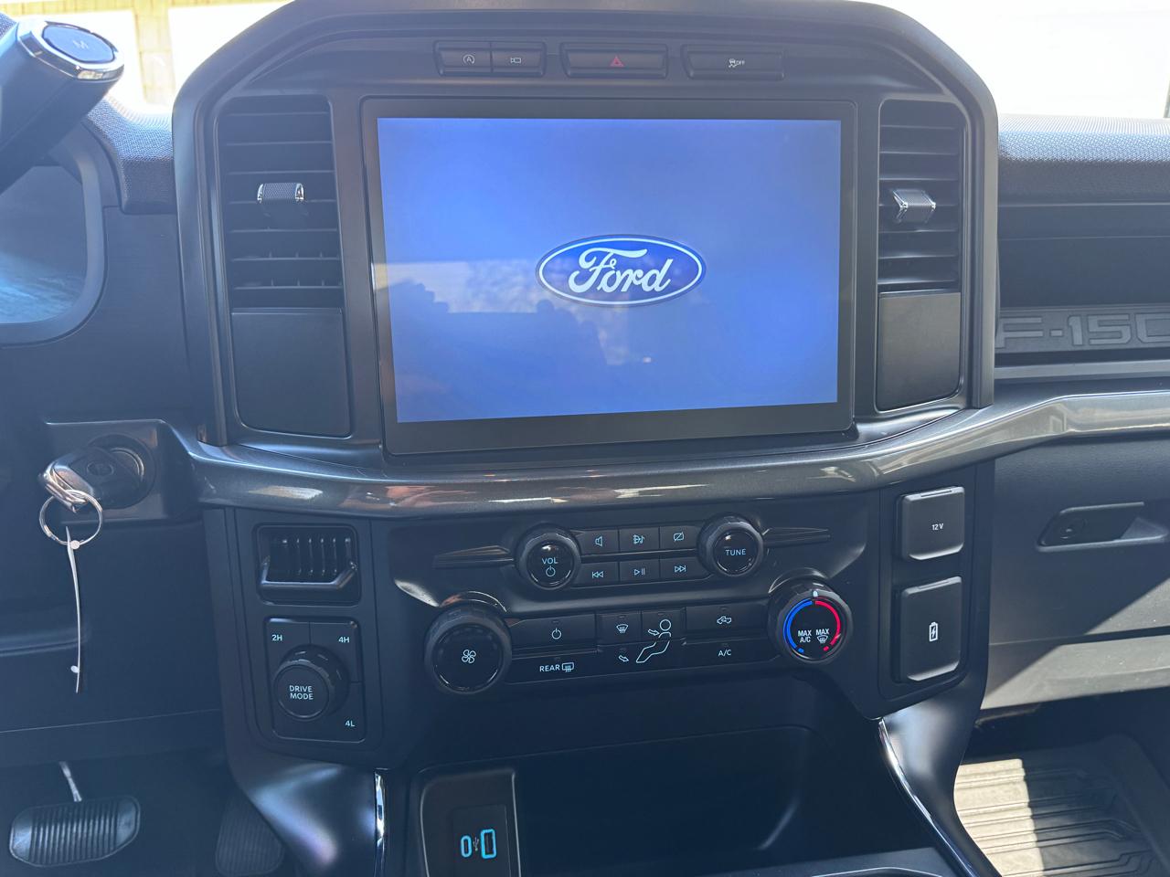 Ford F-150 STX 4WD SuperCrew 5.5' Box 2024