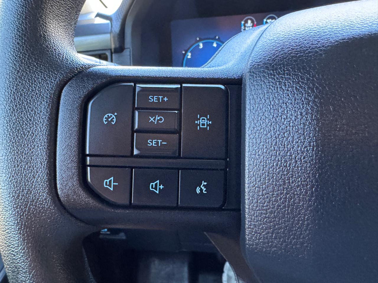 Ford F-150 STX 4WD SuperCrew 5.5' Box 2024