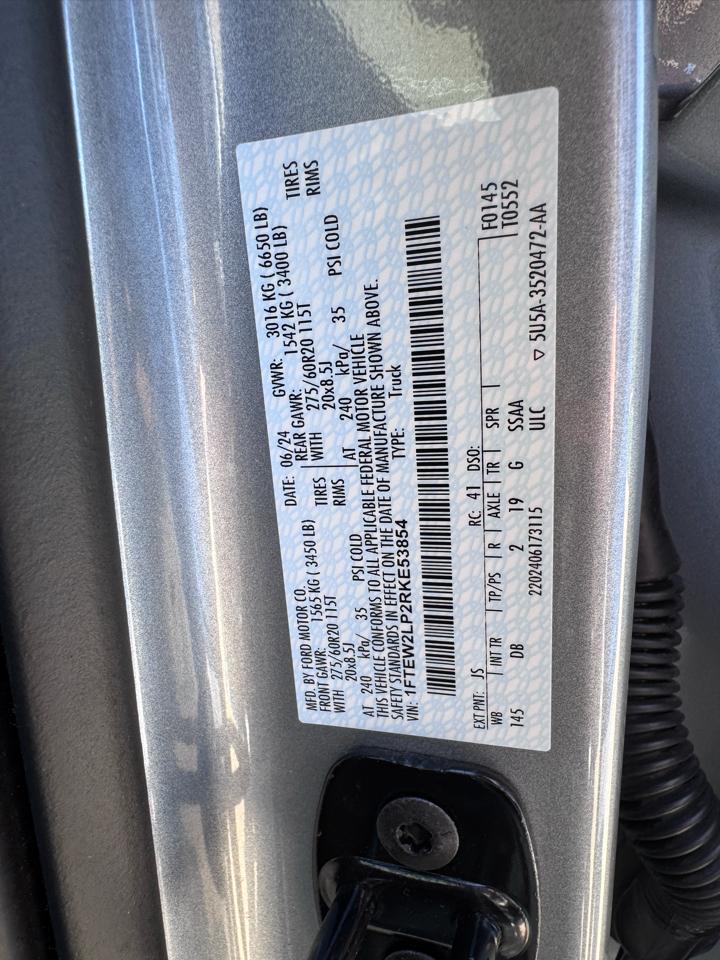 Ford F-150 STX 4WD SuperCrew 5.5' Box 2024